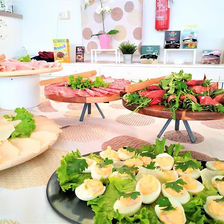 מלון Miramare - & - Free Breakfast & Brunch Until 13-00