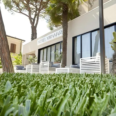 Miramare - & - Free Breakfast & Brunch Until 13-00 מלון