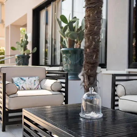 Miramare - & - Free Breakfast & Brunch Until 13-00 4* קרביה