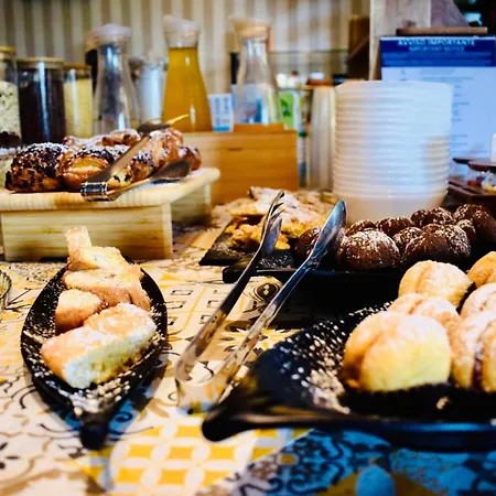 מלון Miramare - & - Free Breakfast & Brunch Until 13-00 4*